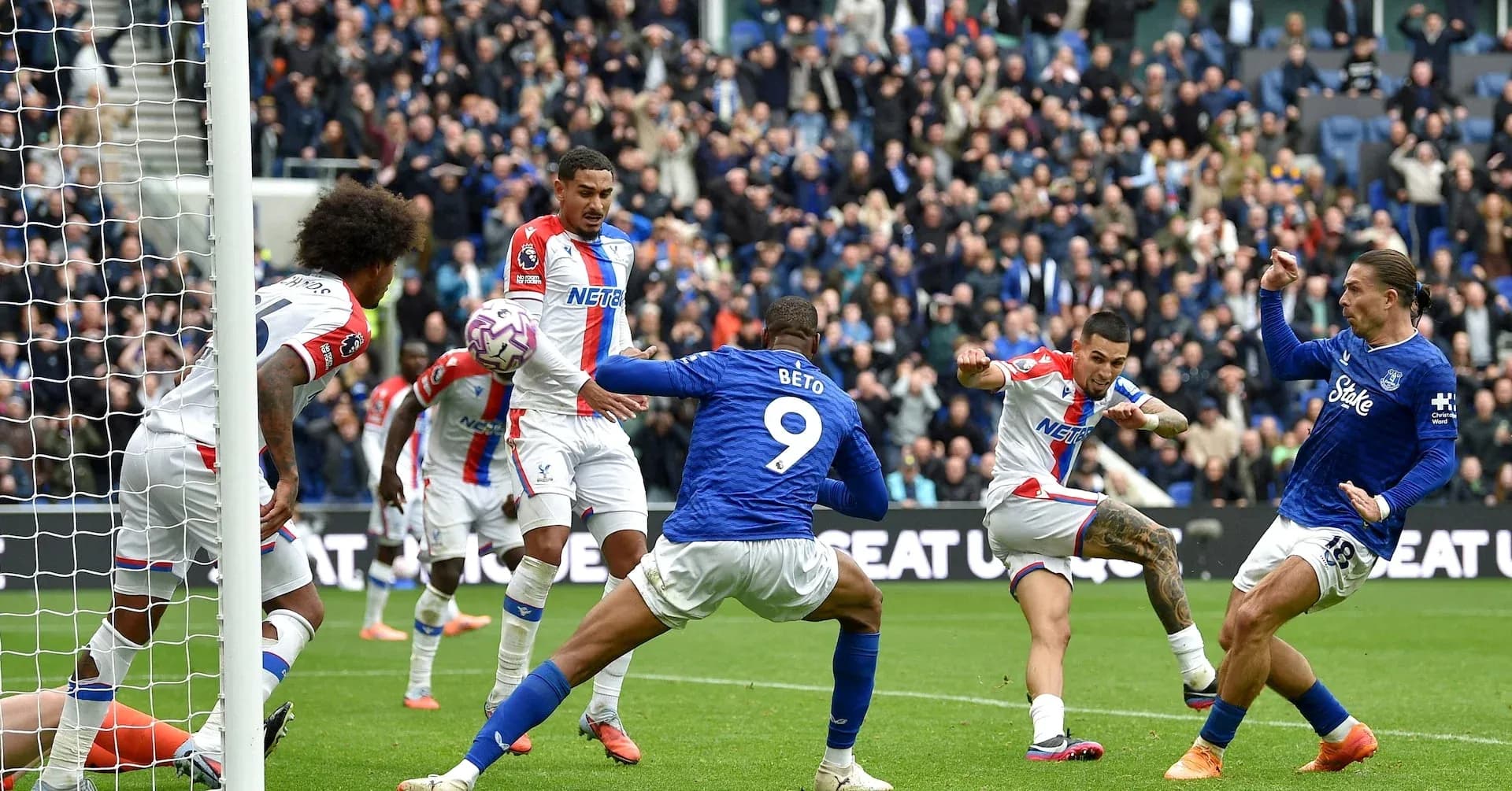 Acción del partido entre Crystal Palace y Everton Acción del partido entre Crystal Palace y Everton