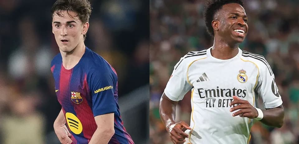 Jugadores de Barcelona y Real Madrid en el campo Jugadores de Barcelona y Real Madrid en el campo
