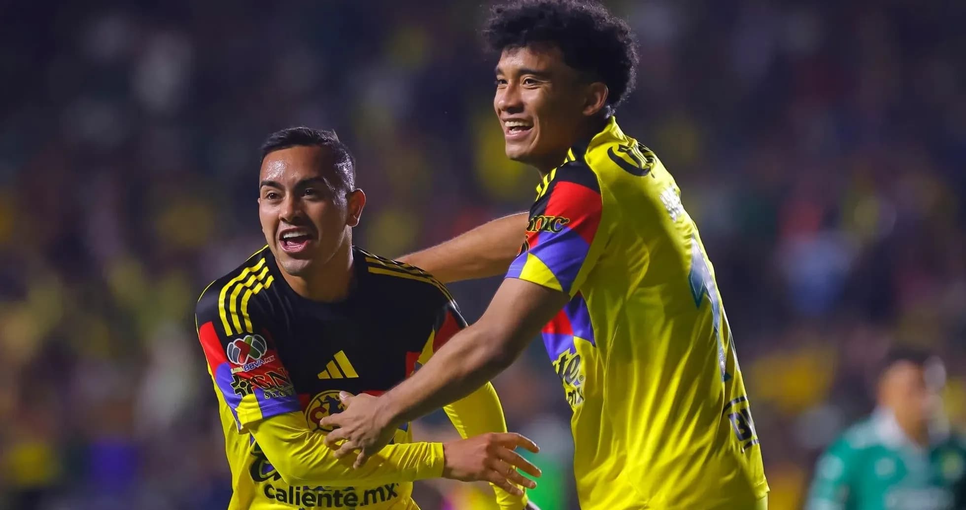 Jugadores de Club América celebrando un gol Jugadores de Club América celebrando un gol