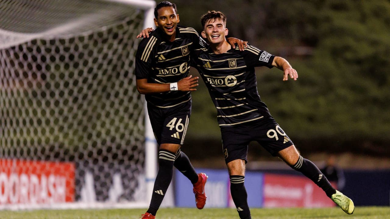 Jugadores celebrando un gol de Los Angeles FC II Jugadores celebrando un gol de Los Angeles FC II