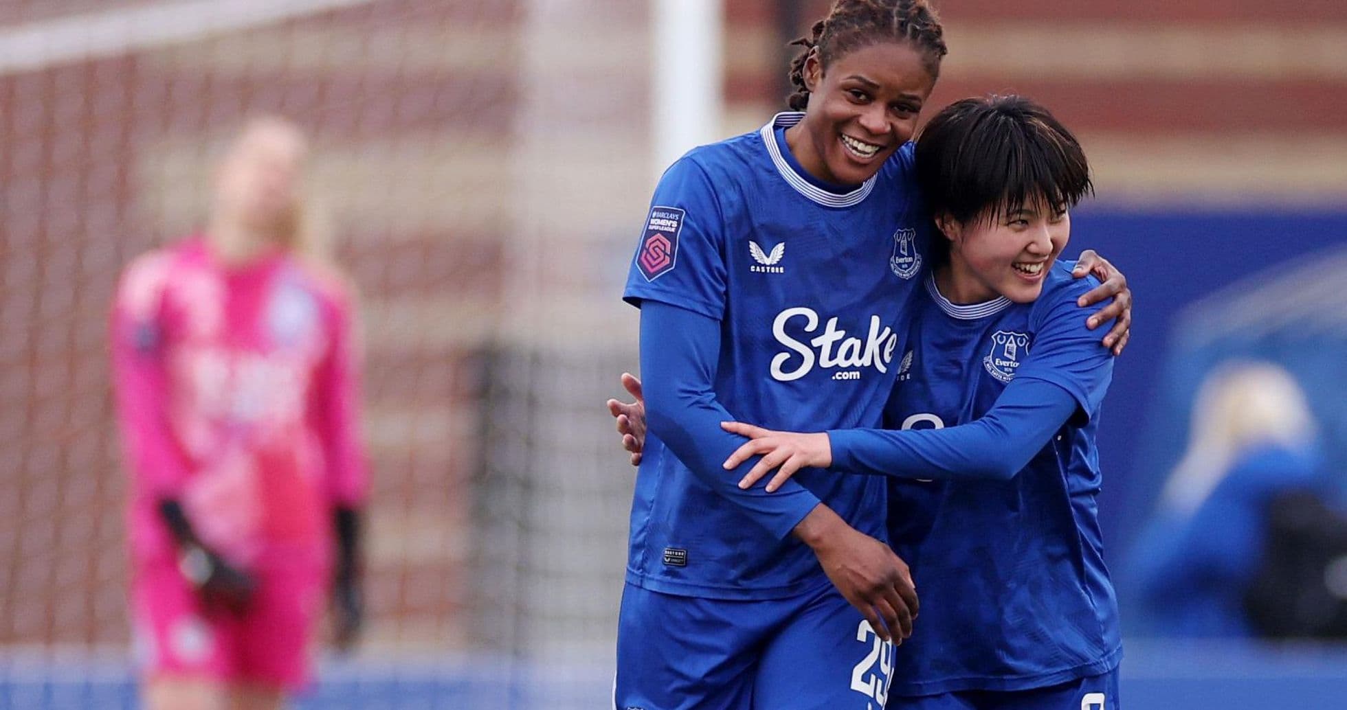 Jugadoras de Everton celebrando un gol Jugadoras de Everton celebrando un gol