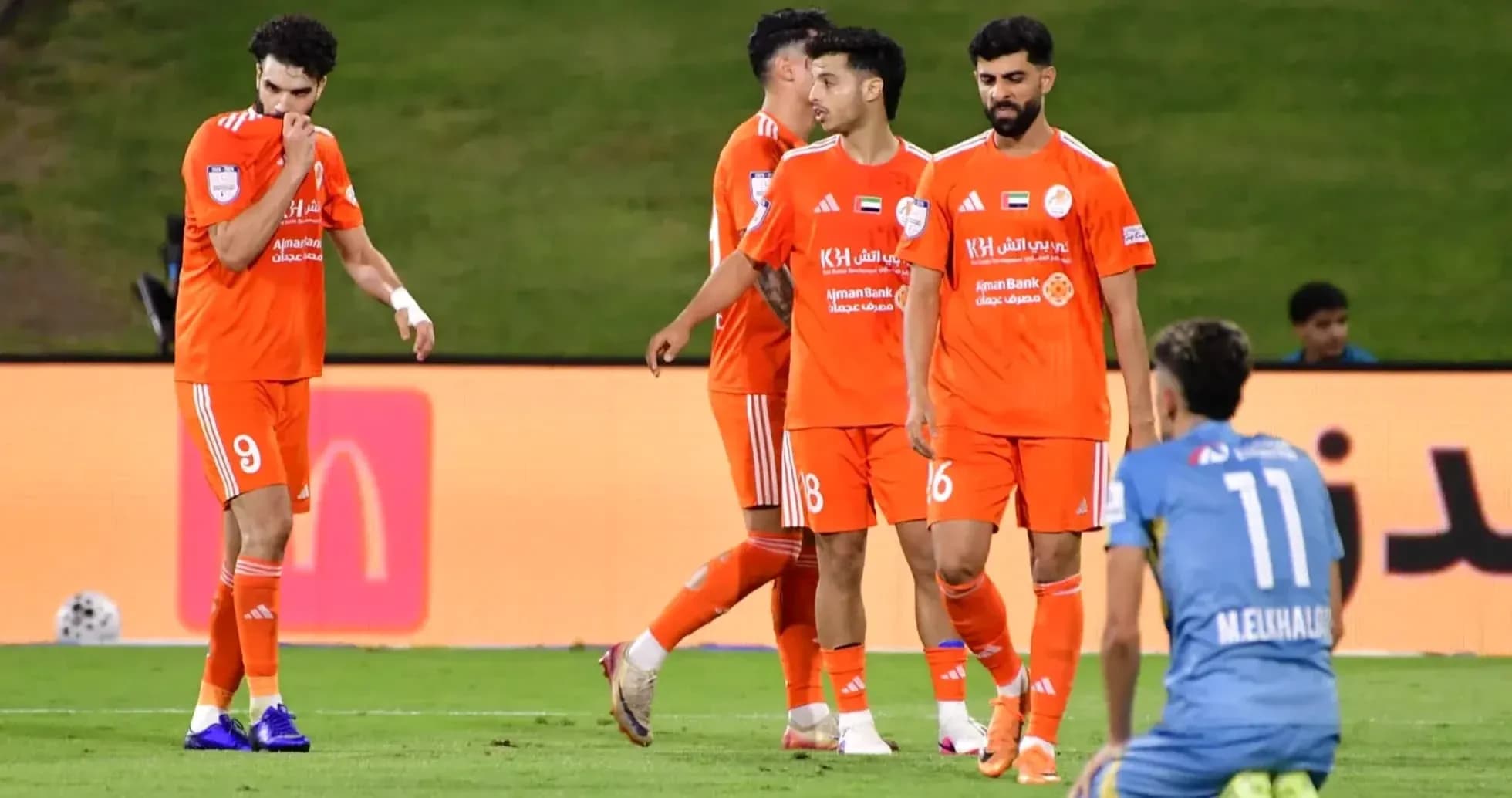Jugadores de Dibba Al Fujairah U23 en acción Jugadores de Dibba Al Fujairah U23 en acción