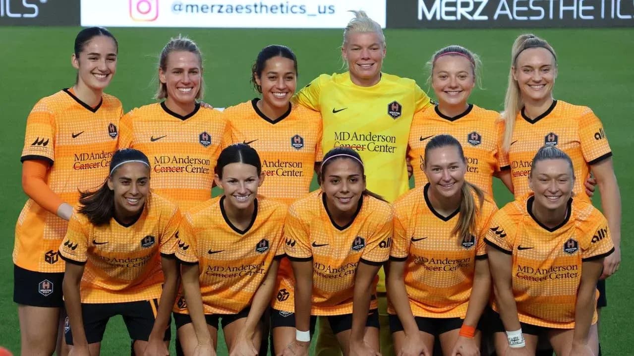 Jugadoras del Houston Dash en uniforme naranja Jugadoras del Houston Dash en uniforme naranja
